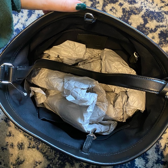 Coach Bucket Bag (NEW, BLACK) - Picture 4 of 5